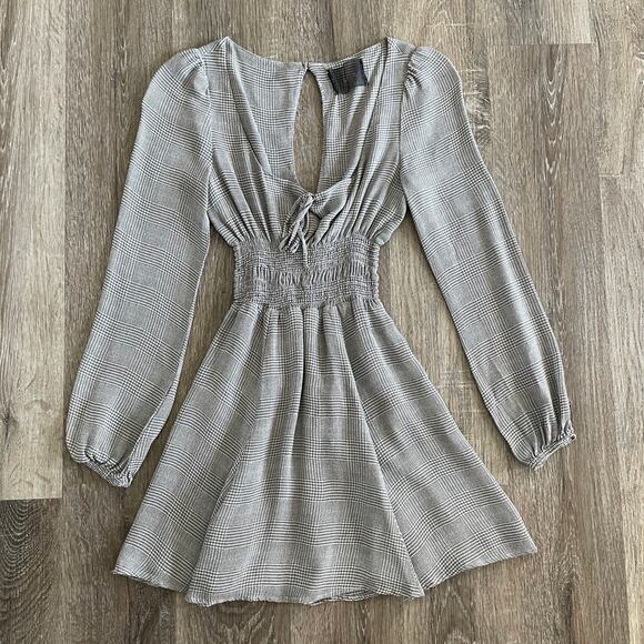 Reformation Wilder Mini Dress Aberdeen Grey White - Size 6 - Picture 10 of 11